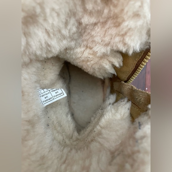 ❌Sold❌ UGG Boots - Picture 8 of 9